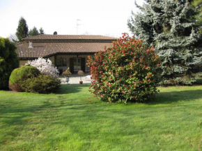 Отель Rusall's Cottage  Армено